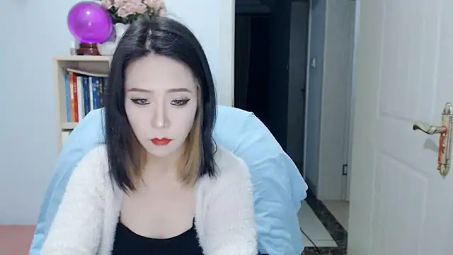 Snapshot of SuSushi728 chatting on 8, 5, 2026 SuSushi728 online show from 8, 5, 2026