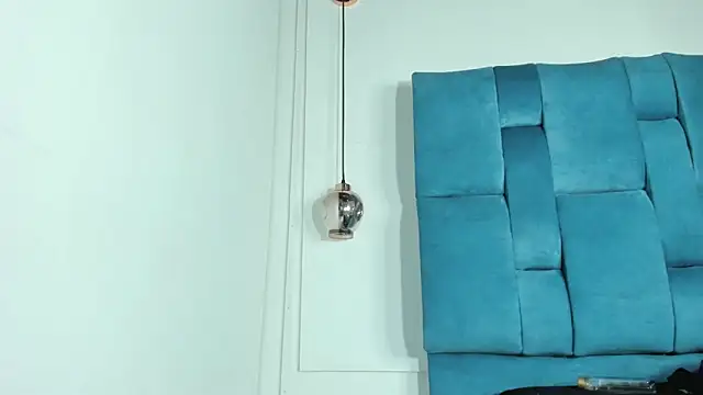 mia  fernandez online show from 23, 3, 2026