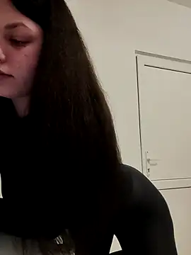 Snapshot of leeya_lee chatting on 21, 1, 2025 leeya lee online show from 21, 1, 2025