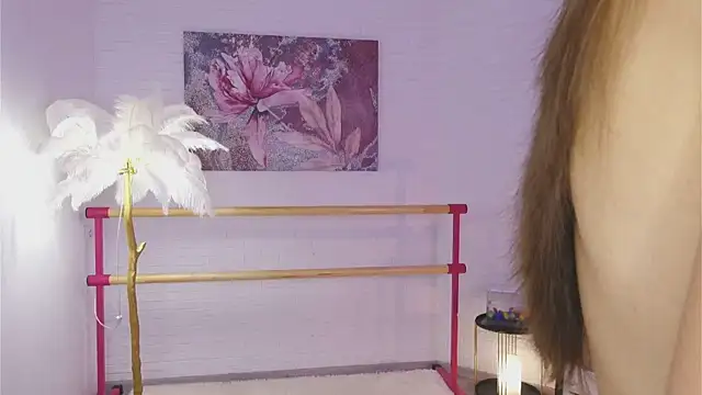 lylylovesyou online show from 8, 2, 2025