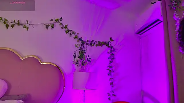Snapshot of NahiaraReina chatting on 28, 5, 2026 NahiaraReina online show from 28, 5, 2026