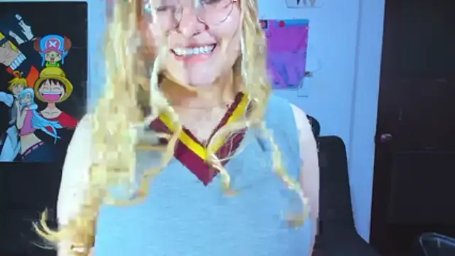 Snapshot of Lily_stone04 chatting on 15, 6, 2026 Lily stone04 online show from 15, 6, 2026