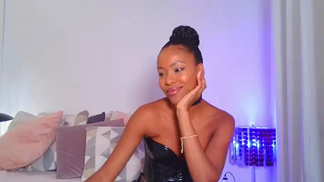 JuliaMartini online show from 3, 3, 2026