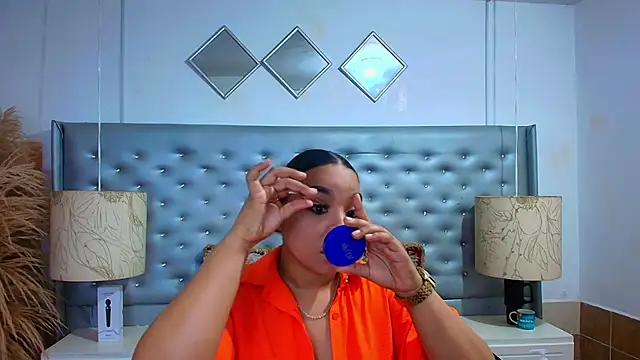 EileenBenzon online show from 22, 11, 2025