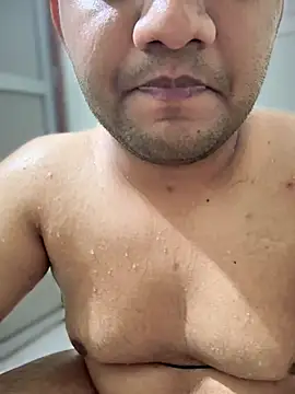 Snapshot of ved240 chatting on 6, 1, 2025 ved240 online show from 6, 1, 2025