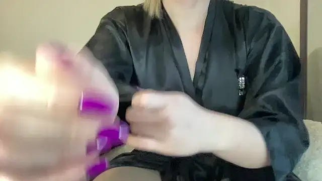 Snapshot of YourGreekAnna chatting on 3, 3, 2025 YourGreekAnna online show from 3, 3, 2025