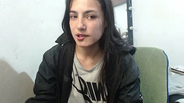 Snapshot of skinny_sweet2411 chatting on 5, 6, 2026 skinny sweet2411 online show from 5, 6, 2026