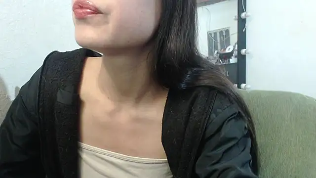 Snapshot of skinny_sweet2411 chatting on 17, 6, 2026 skinny sweet2411 online show from 17, 6, 2026