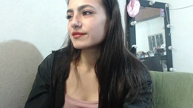 Snapshot of skinny_sweet2411 chatting on 18, 6, 2026 skinny sweet2411 online show from 18, 6, 2026