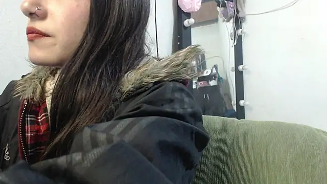 Snapshot of skinny_sweet2411 chatting on 5, 7, 2026 skinny sweet2411 online show from 5, 7, 2026