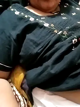 Snapshot of seemi_bhabhi chatting on 26, 1, 2025 seemi bhabhi online show from 26, 1, 2025