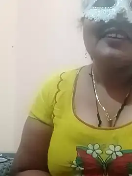 Snapshot of seemi_bhabhi chatting on 3, 2, 2025 seemi bhabhi online show from 3, 2, 2025