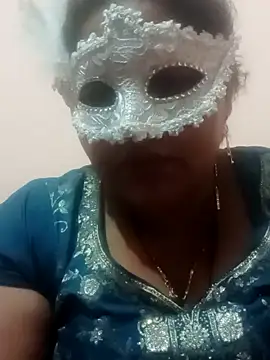 Snapshot of seemi_bhabhi chatting on 5, 2, 2025 seemi bhabhi online show from 5, 2, 2025