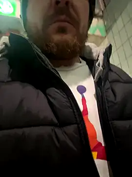 Snapshot of Johny69xo chatting on 12, 10, 2025 Johny69xo online show from 12, 10, 2025