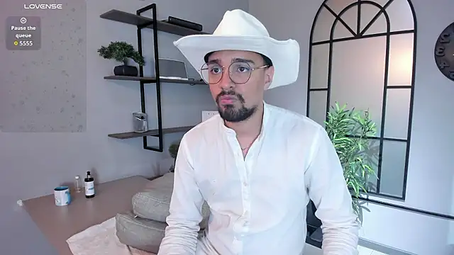 Edward max online show from 4, 3, 2026