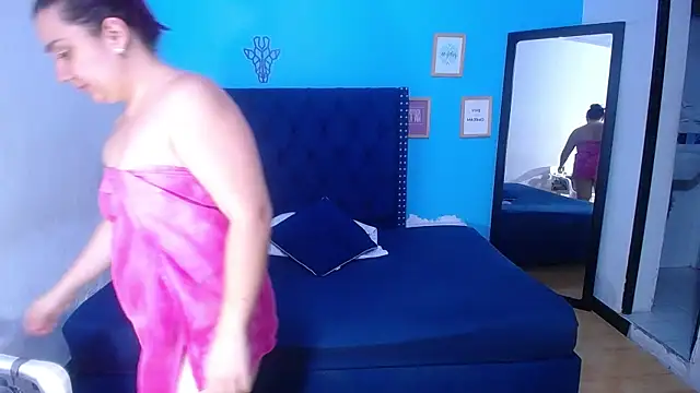 Snapshot of kinky_redhead18 chatting on 13, 12, 2025 kinky redhead18 online show from 13, 12, 2025