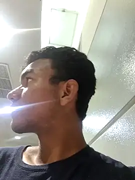 Reynold2608 online show from 2, 1, 2025