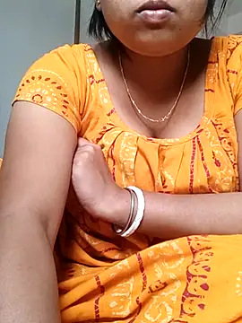 Snapshot of Priya_2222 chatting on 6, 3, 2025 Priya 2222 online show from 6, 3, 2025