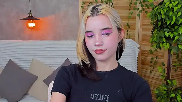 as1an girlfriend online show from 27, 1, 2025