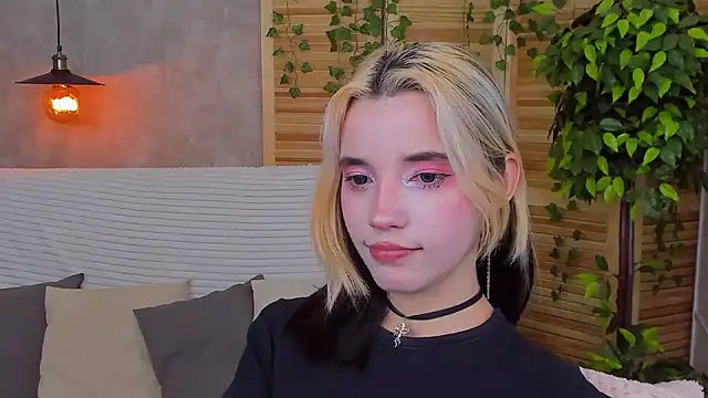 as1an girlfriend online show from 28, 1, 2025