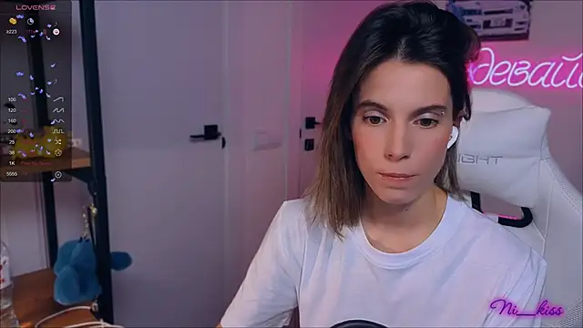 Snapshot of _ni_kiss chatting on 17, 9, 2025 ni kiss online show from 17, 9, 2025