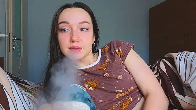 Wild Sophie  online show from 3, 1, 2025