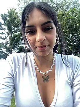 Snapshot of Hilary_pinkk chatting on 22, 1, 2025 Hilary pinkk online show from 22, 1, 2025