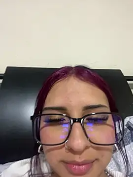 Snapshot of Hilary_pinkk chatting on 6, 2, 2025 Hilary pinkk online show from 6, 2, 2025