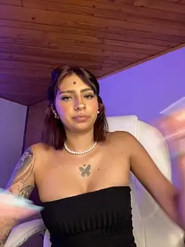 Snapshot of Hilary_pinkk chatting on 10, 3, 2026 Hilary pinkk online show from 10, 3, 2026