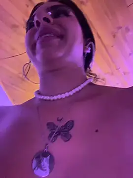 Snapshot of Hilary_pinkk chatting on 2, 4, 2026 Hilary pinkk online show from 2, 4, 2026