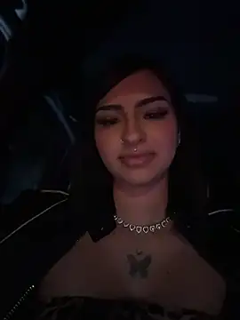 Snapshot of Hilary_pinkk chatting on 10, 4, 2026 Hilary pinkk online show from 10, 4, 2026