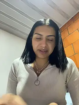 Snapshot of Hilary_pinkk chatting on 17, 4, 2026 Hilary pinkk online show from 17, 4, 2026