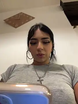 Snapshot of Hilary_pinkk chatting on 25, 4, 2026 Hilary pinkk online show from 25, 4, 2026