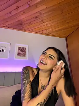 Snapshot of Hilary_pinkk chatting on 6, 5, 2026 Hilary pinkk online show from 6, 5, 2026