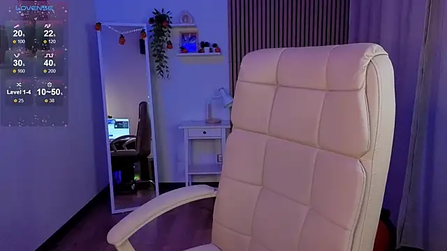 Snapshot of margeriTirell chatting on 6, 11, 2025 margeriTirell online show from 6, 11, 2025