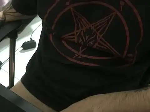 Snapshot of cabine103 chatting on 11, 11, 2025 cabine103 online show from 11, 11, 2025