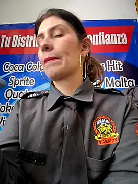 Snapshot of Alysson-- chatting on 28, 10, 2025 Alysson-- online show from 28, 10, 2025