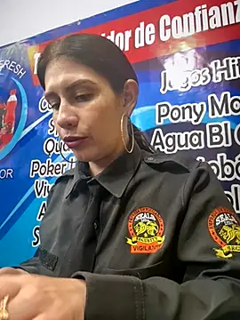 Snapshot of Alysson-- chatting on 1, 11, 2025 Alysson-- online show from 1, 11, 2025