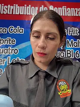 Snapshot of Alysson-- chatting on 14, 11, 2025 Alysson-- online show from 14, 11, 2025