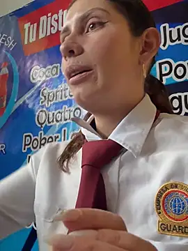 Snapshot of Alysson-- chatting on 17, 11, 2025 Alysson-- online show from 17, 11, 2025