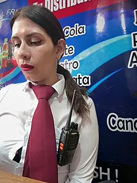 Snapshot of Alysson-- chatting on 24, 11, 2025 Alysson-- online show from 24, 11, 2025