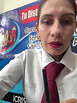 Snapshot of Alysson-- chatting on 28, 11, 2025 Alysson-- online show from 28, 11, 2025