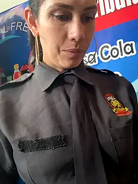 Snapshot of Alysson-- chatting on 18, 12, 2025 Alysson-- online show from 18, 12, 2025