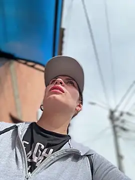 Alysson-- online show from 8, 4, 2026