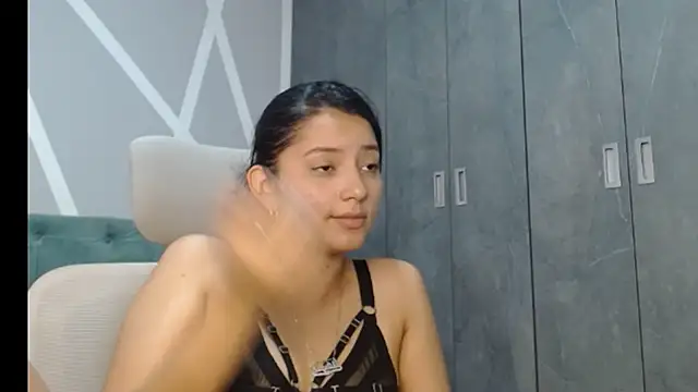 camil blue online show from 25, 1, 2025