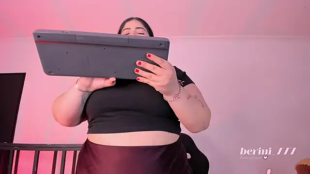 Snapshot of AmberiniHoffman chatting on 30, 6, 2026 AmberiniHoffman online show from 30, 6, 2026