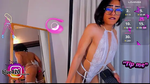 Snapshot of Skyler__blue4 chatting on 1, 1, 2025 Skyler blue4 online show from 1, 1, 2025