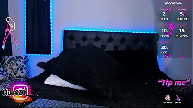 Snapshot of Skyler__blue4 chatting on 7, 1, 2025 Skyler blue4 online show from 7, 1, 2025