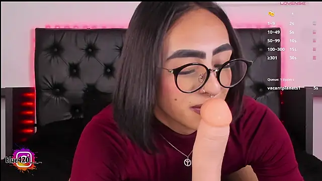 Snapshot of Skyler__blue4 chatting on 4, 2, 2025 Skyler blue4 online show from 4, 2, 2025