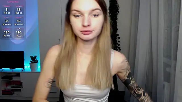 Snapshot of lounahyan chatting on 1, 11, 2025 lounahyan online show from 1, 11, 2025